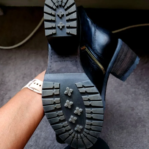 Donald Pilner Combat Boots Black w/ Gold Hardware size 7m - Picture 6 of 10